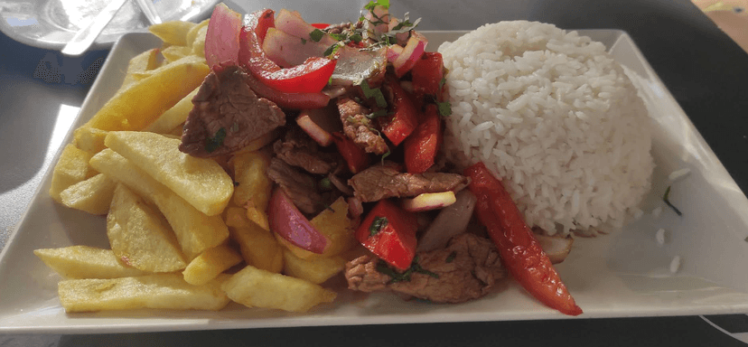 Lomo saltado